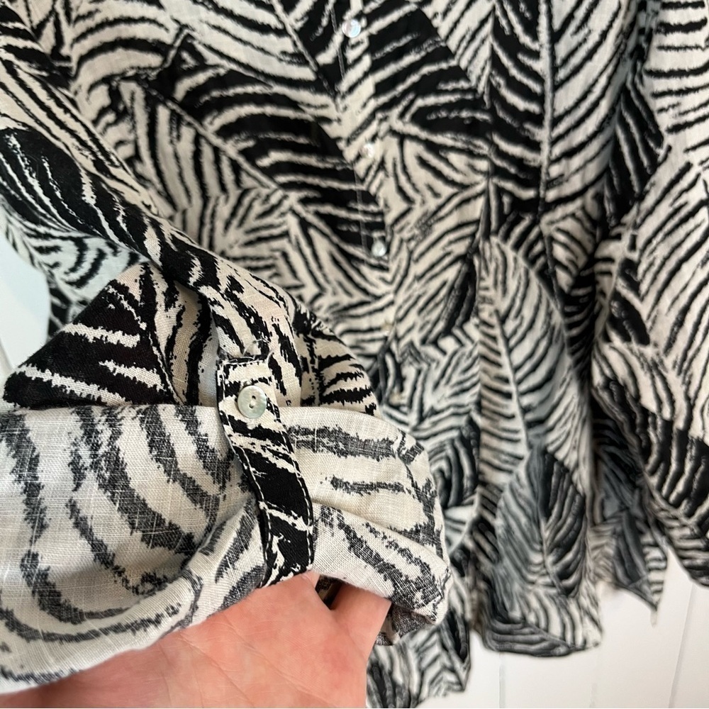 Cynthia Rowley 100% Linen Black and White Palm Print Tunic Top. Size 3X. - Picture 3 of 8